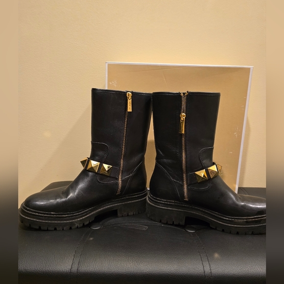 Michael Kors Ankle Stud Boots with Box 6 - Picture 6 of 6
